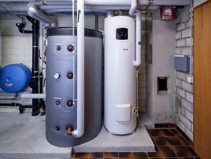 Locale tecnico con impianto idraulico installato